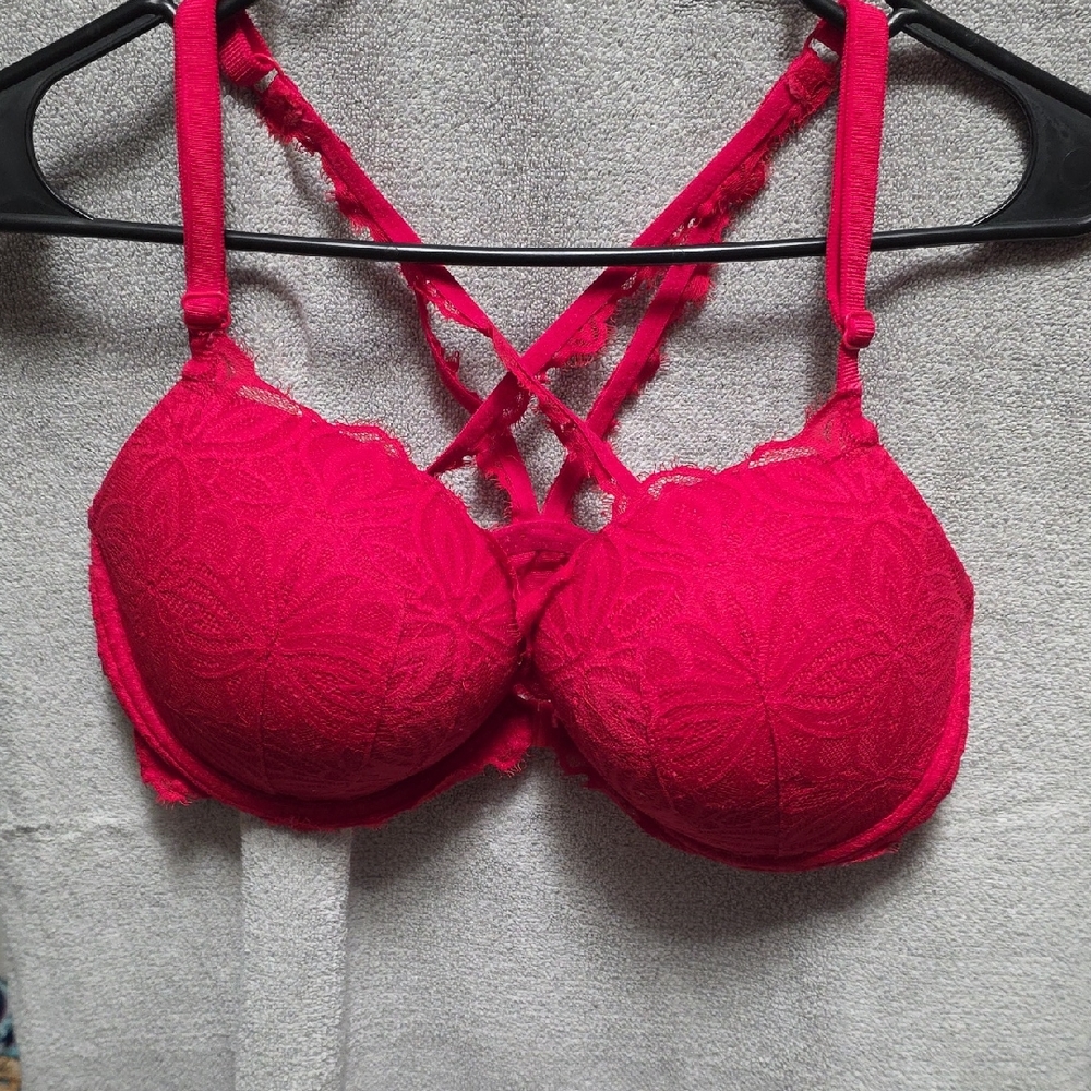 PINK Victoria's Secret Bold Red Lace Bra